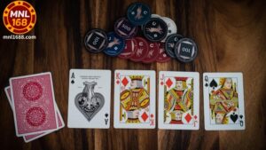 Ang Baccarat ay isang nakakatuwang laro ng card na may maraming panuntunan, trick, at parirala na maaaring mahirap ihalo.