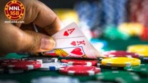 Online Poker Ito ay napakasikat sa mga manlalaro ng card game sa buong mundo, minamahal ng mga baguhan at may karanasan na mga beterano.